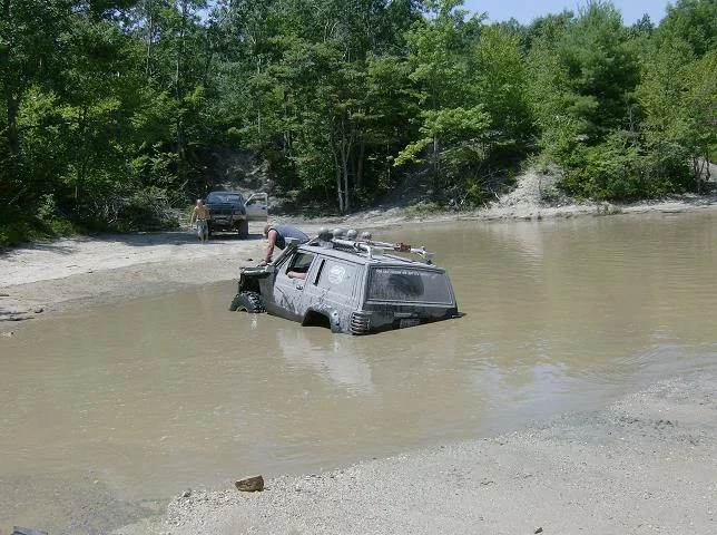 sunk jeep 2.webp