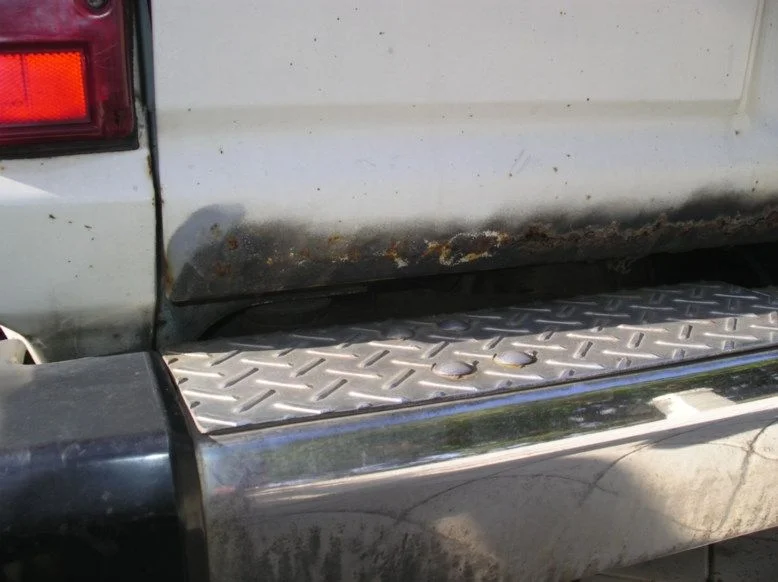 tailgate rust small.webp