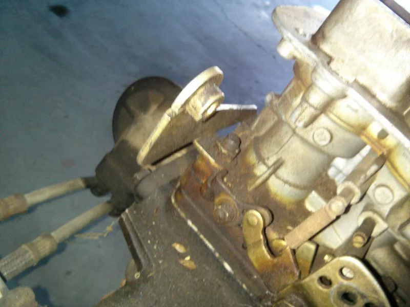 throttle-cable-carb-end-bracket.webp