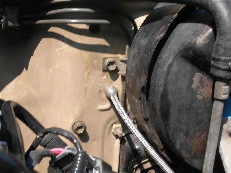throttle cable exit (Medium).webp
