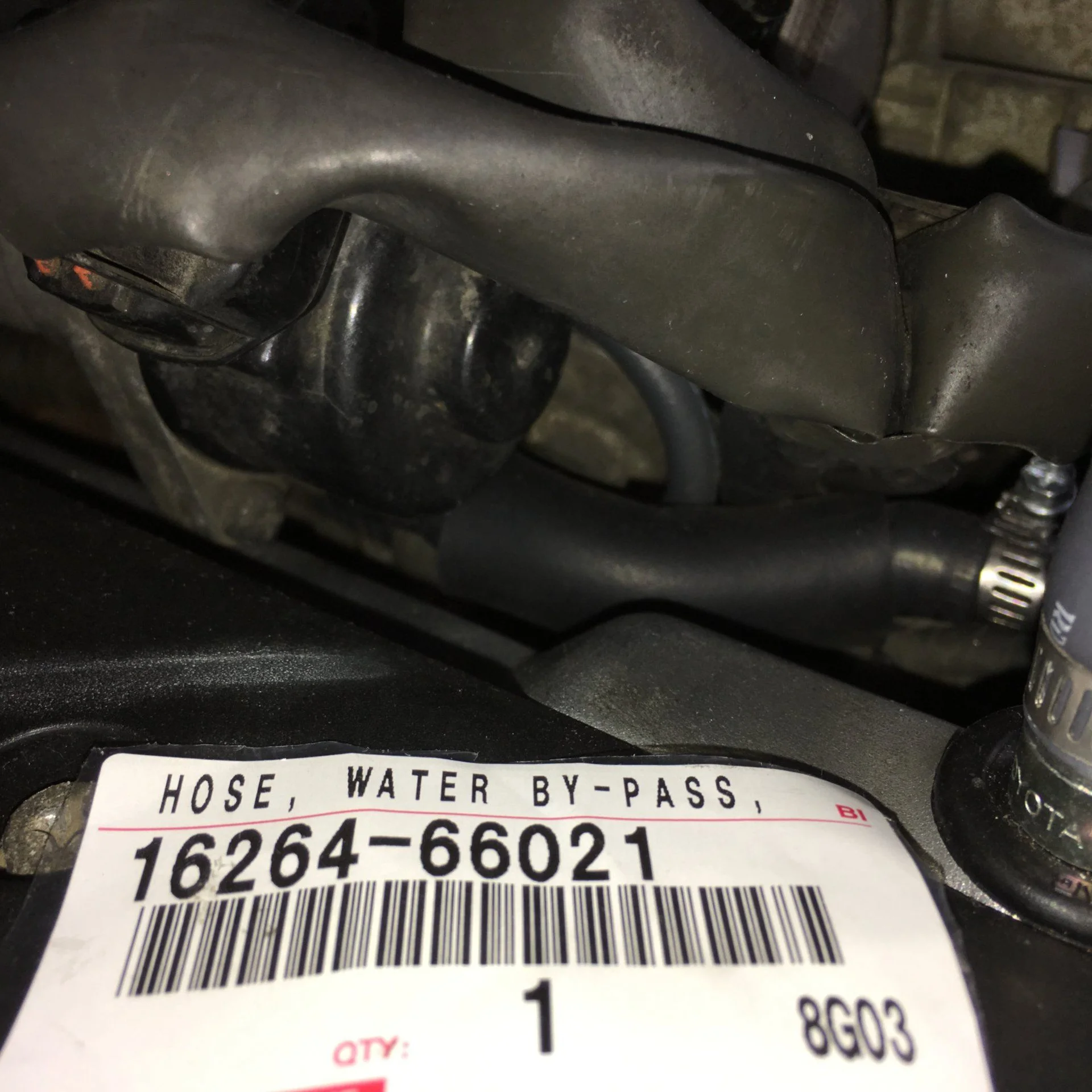 Throttlo Body Water Hose (front).webp