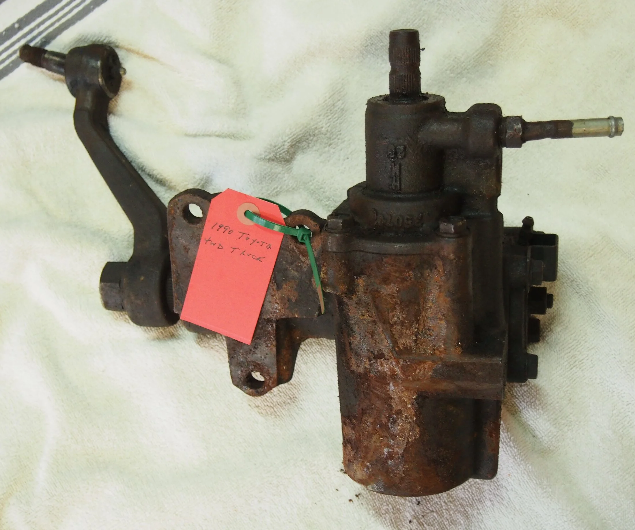 Toy truck steering box 1.webp