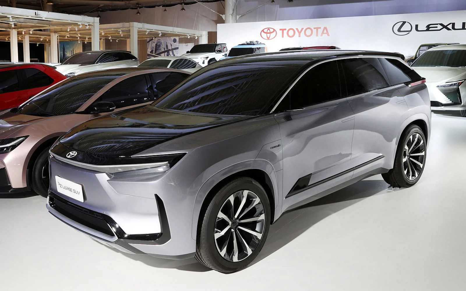 Toyota-BEV-line-up-09.jpg