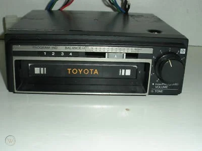 toyota-car-track-player_1_5651744339140a8e4533ec256322047a.webp
