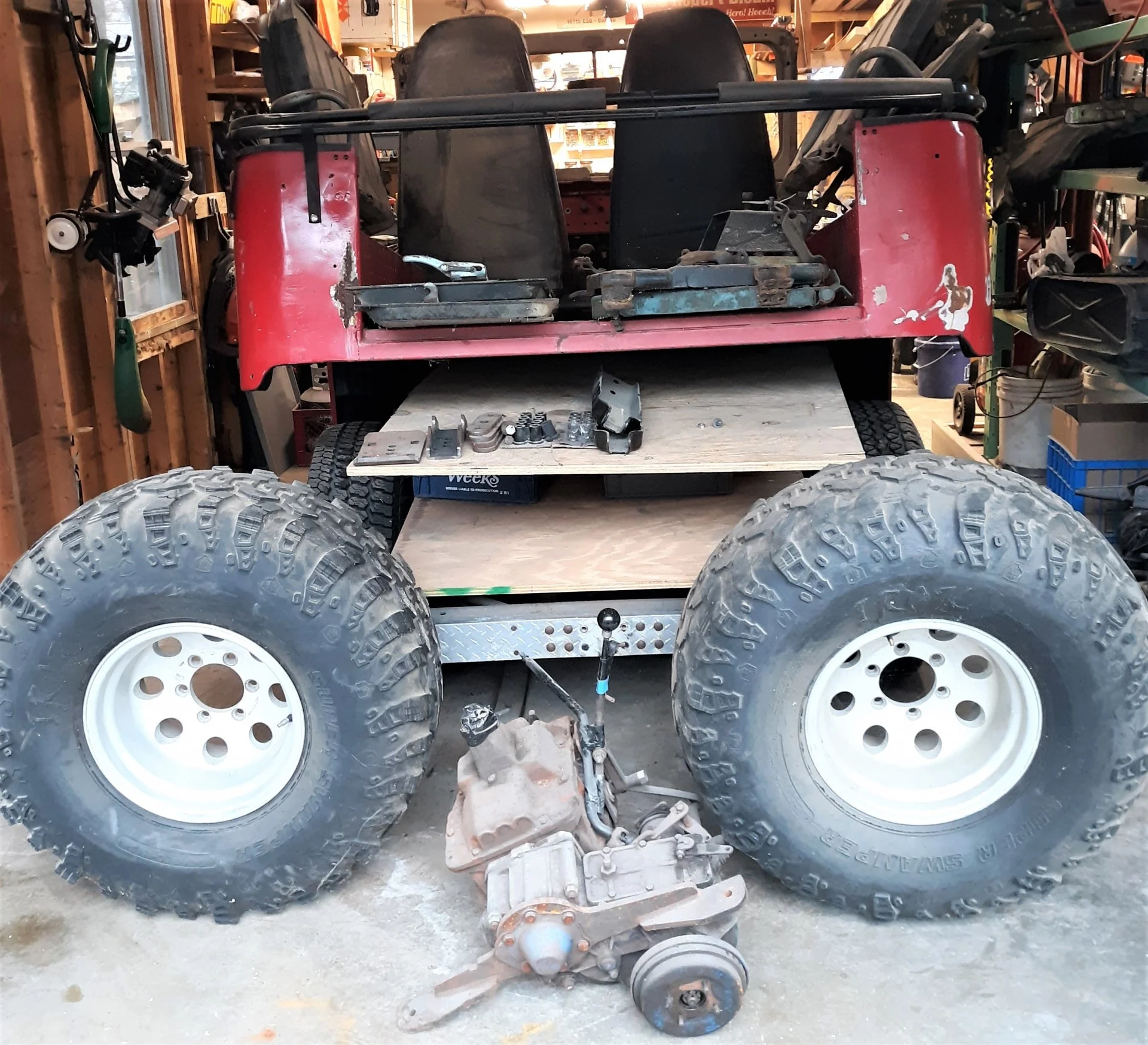 Toyota FJ40 back.webp
