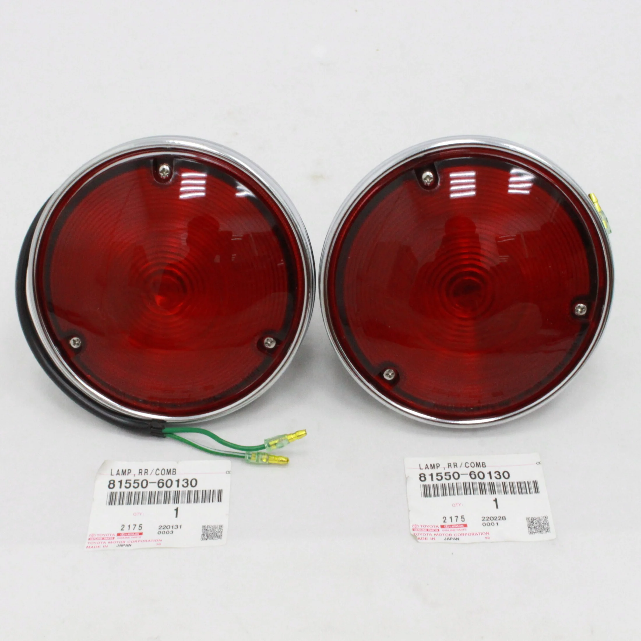 toyota-land-cruiser-fj40-fj42-fj43-40-series-rear-red-round-circular-tail-lights-combination-l...jpg