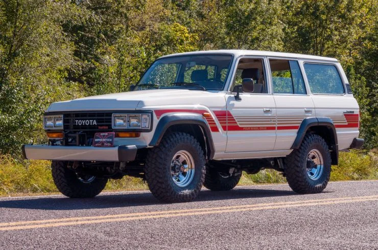 Toyota-Land-Cruiser-J60-3-740x491.webp