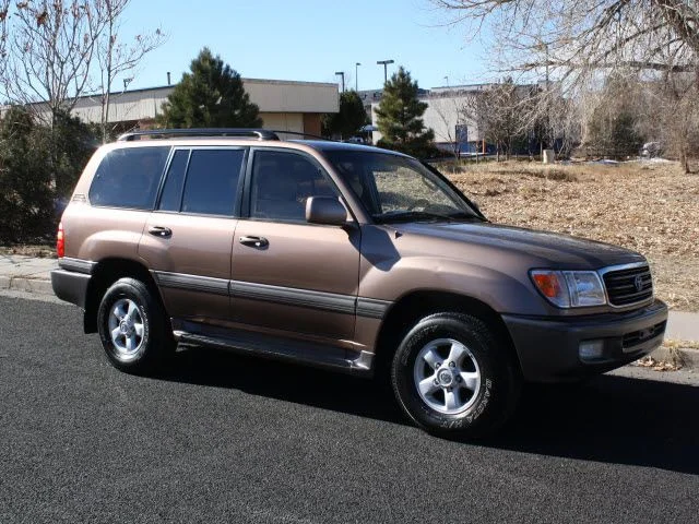 Toyota-Land-Cruiser-.webp