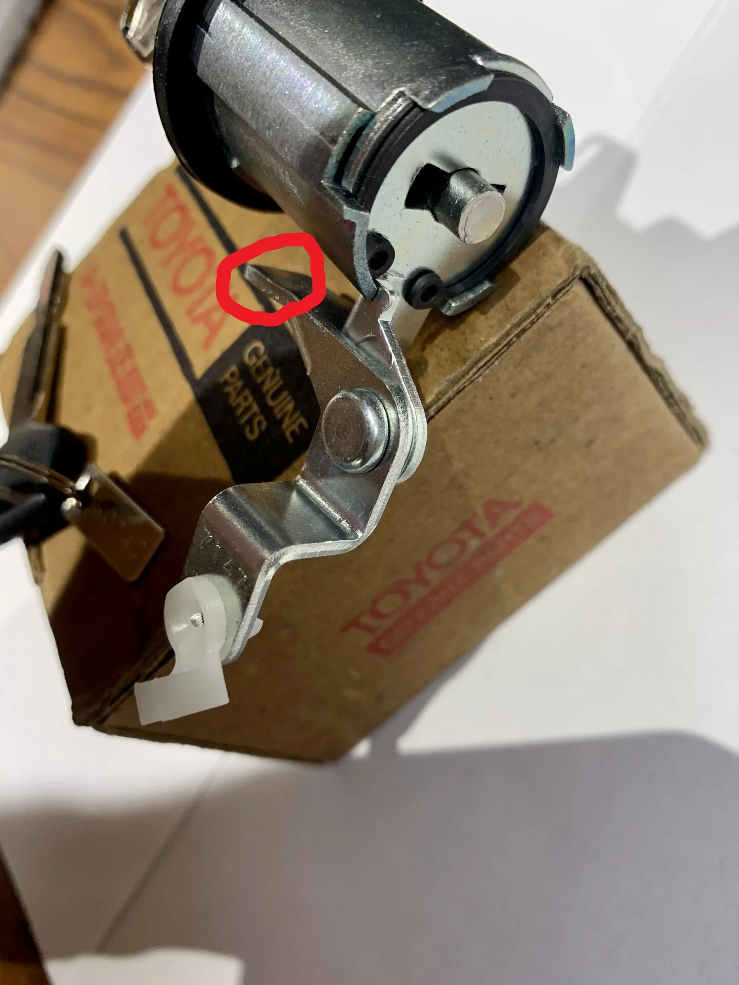toyota matts 60 rear hatch lock.webp