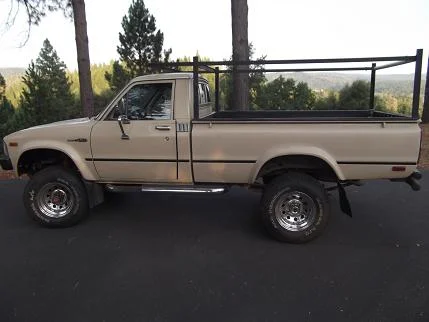 toyota pickup 003.webp