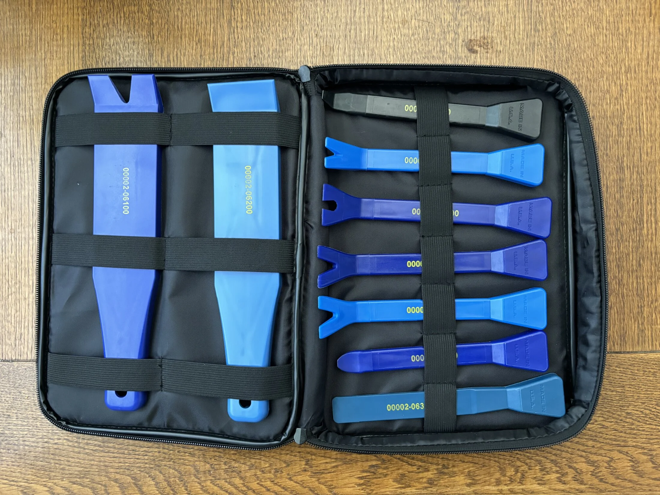Toyota Plastic Trim Tools Open.webp