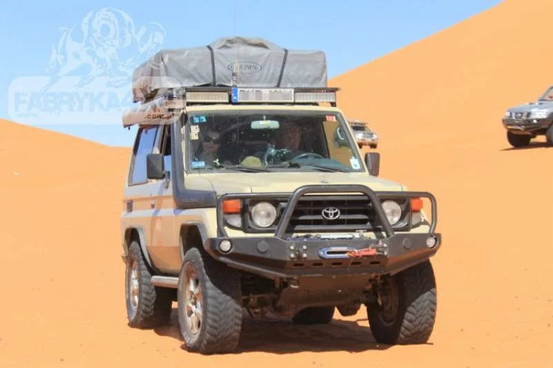 toyota_hzj_71_zderzak_przod_z_bullbarem_fabryka_4x4_(10).jpeg