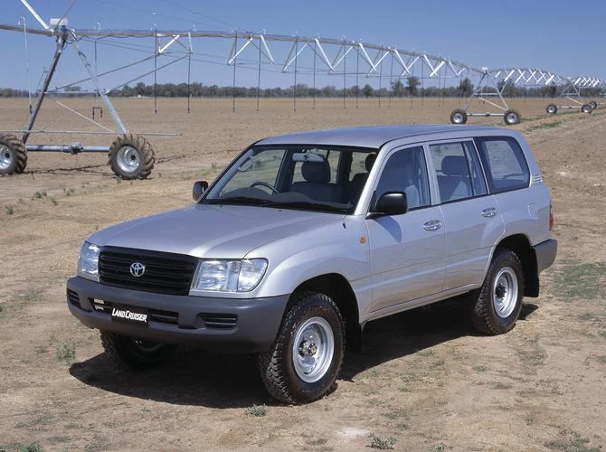 toyota_landcruiser_105.webp