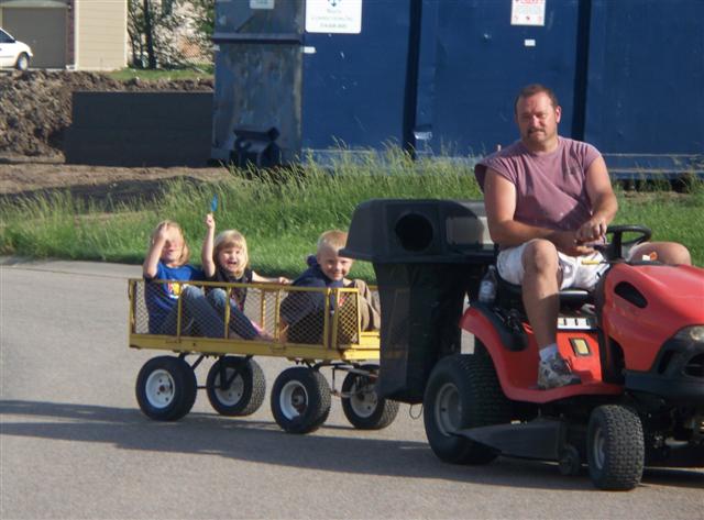 Tractor pull2 (Small).jpg