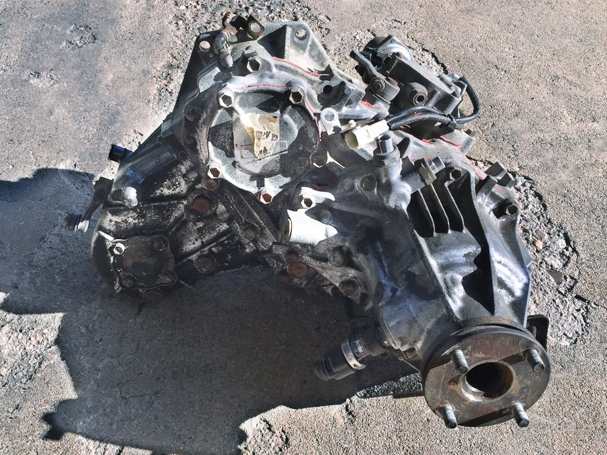 transfer case from rear.jpg