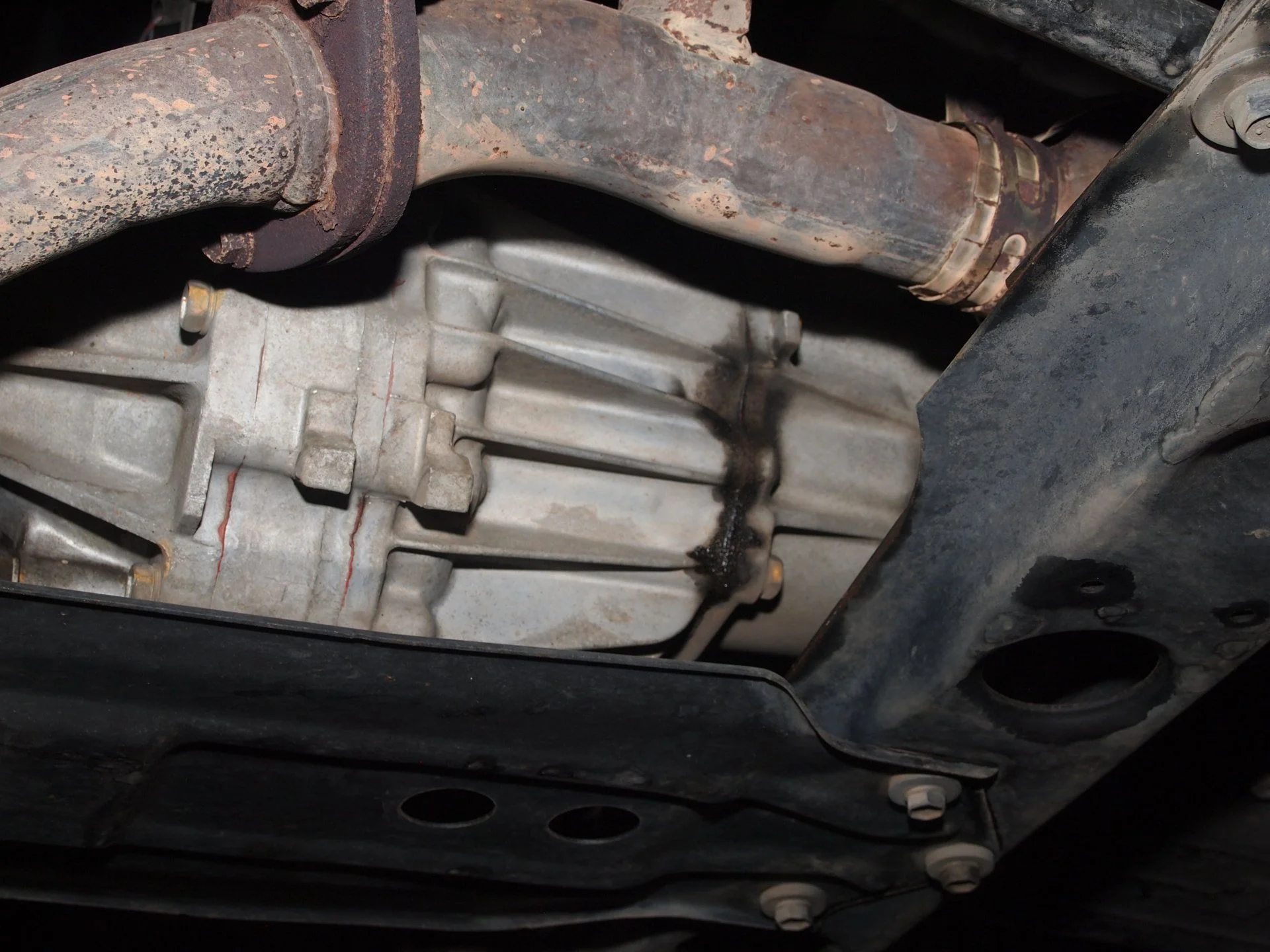 Transfer case leak.JPG