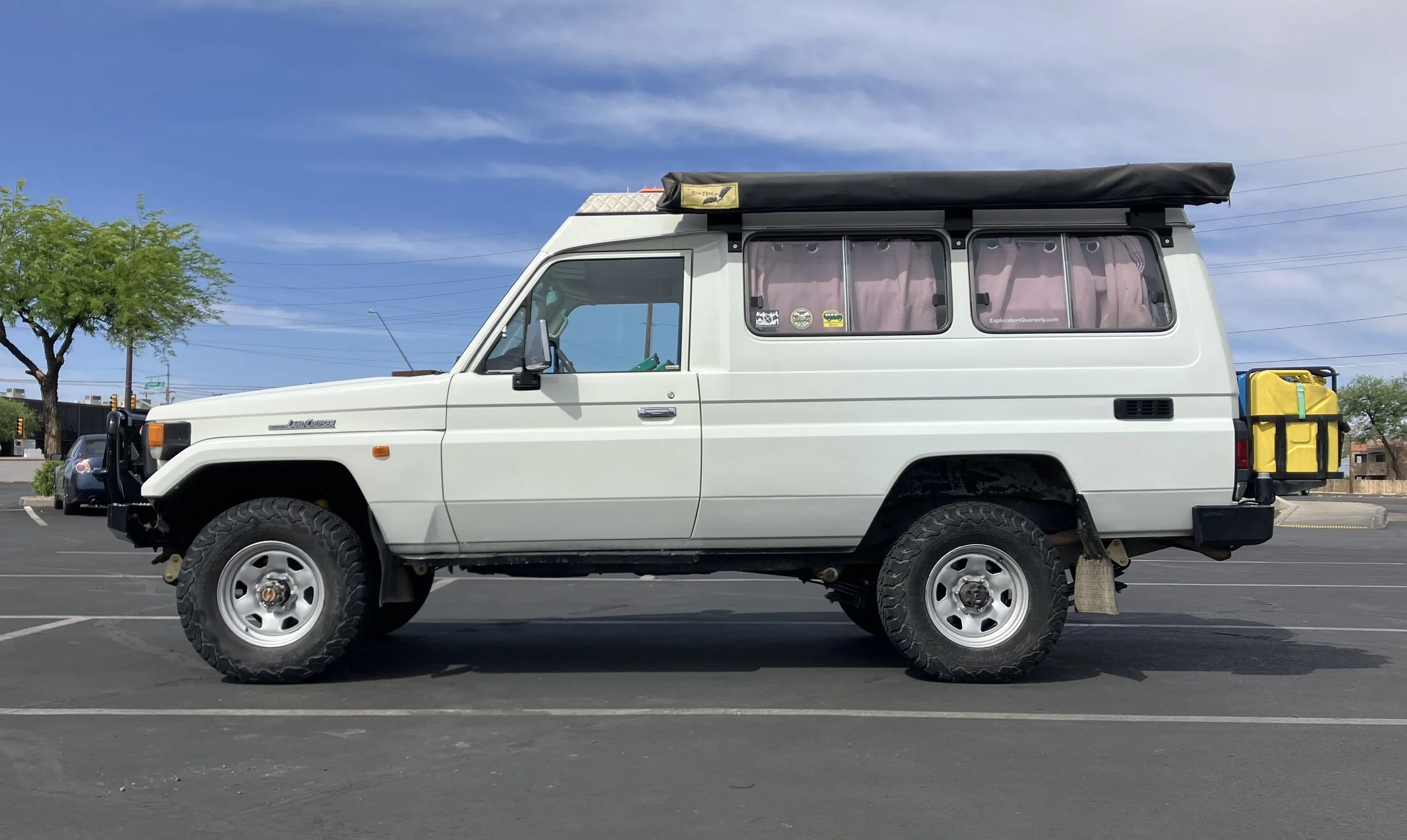 Troopy on parabolics 1.JPG