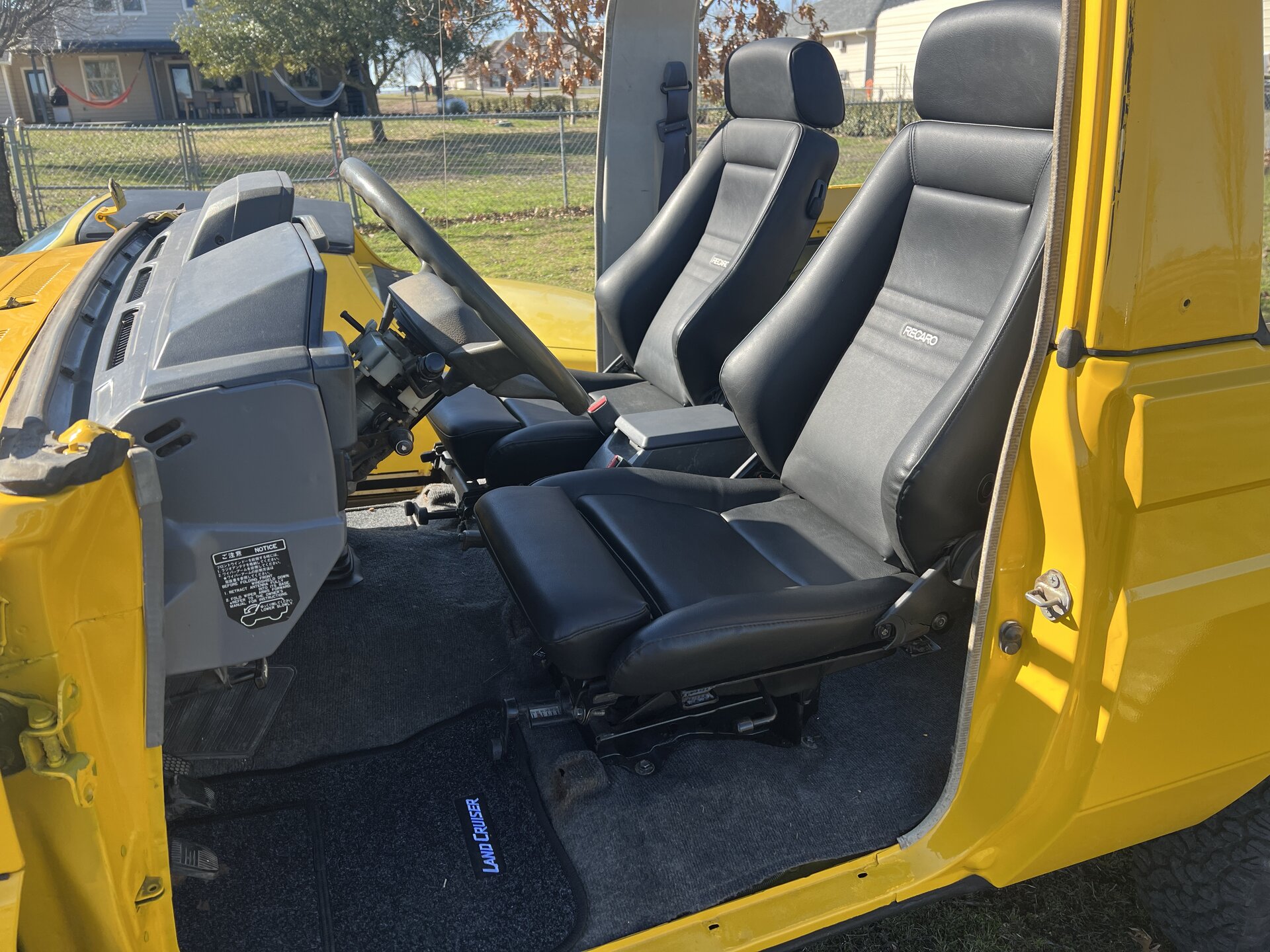 tweety recaro.jpeg1.jpeg