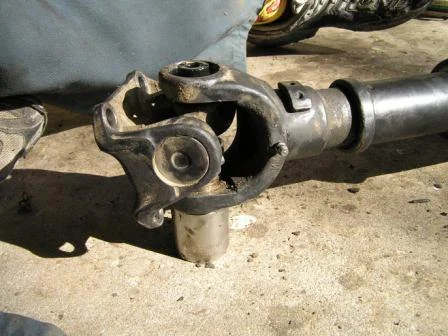 ujoint top cup removed.webp