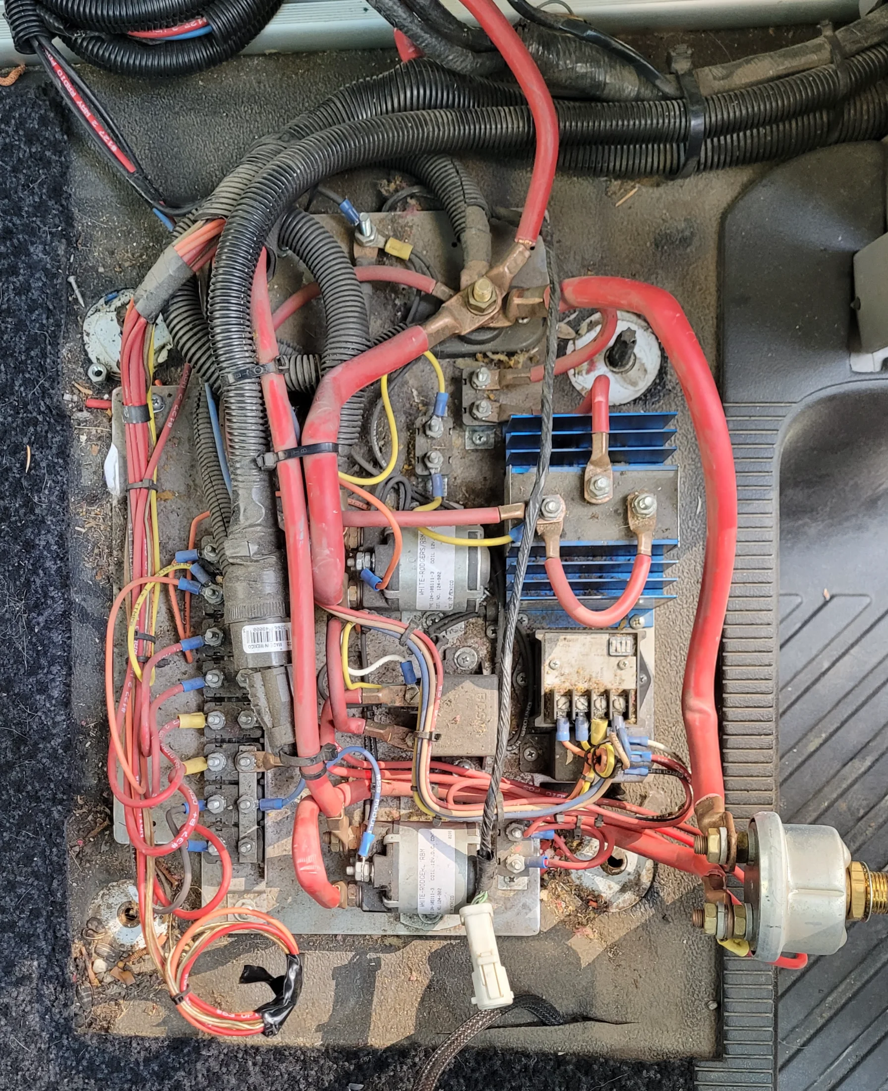 underseat1.webp
