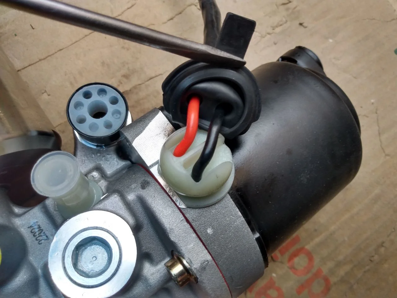 UZJ100_brake_refresh_04.webp