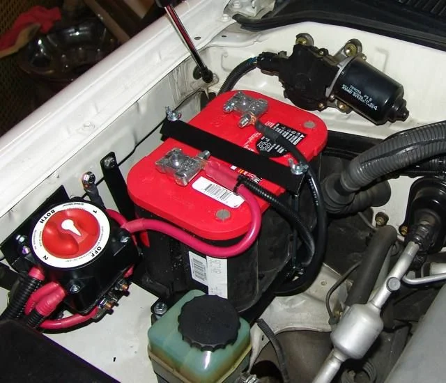 uzj_dual_battery.webp