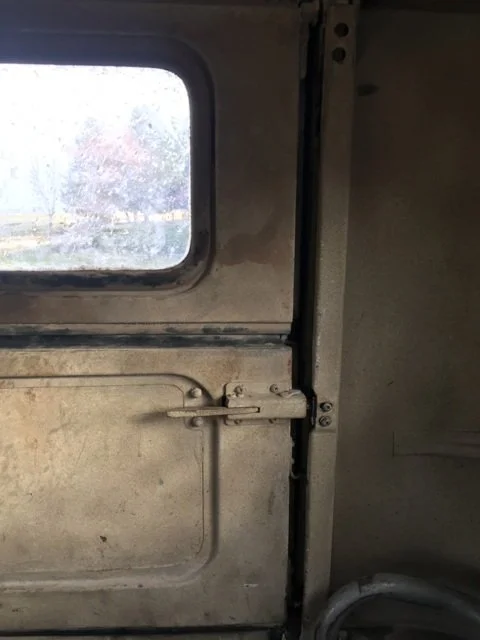 vertical door seals inside.webp