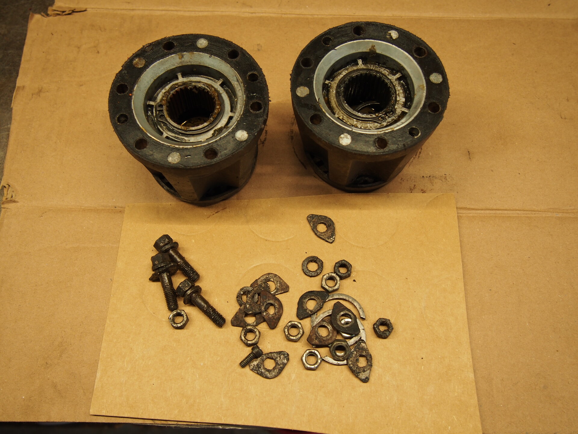 Warn hubs 2.JPG
