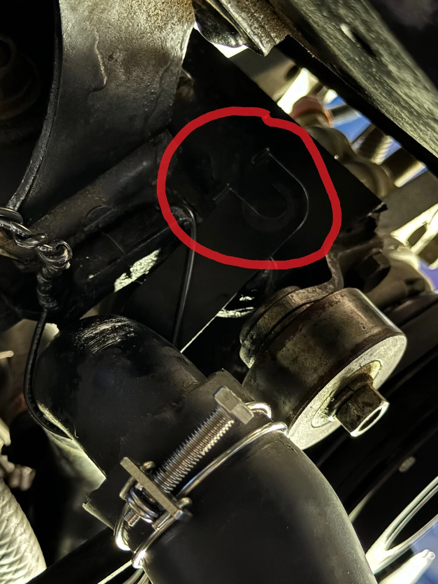Water Hose Bracket.webp
