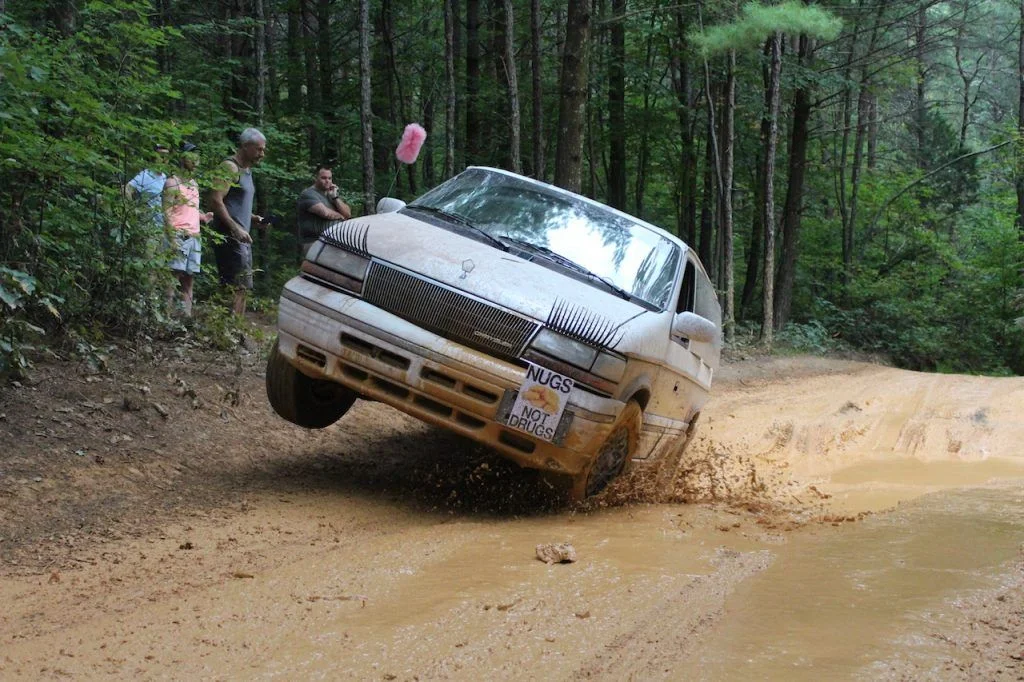 wheeling mini van.webp