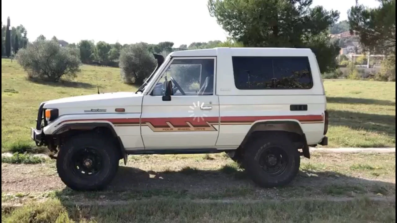 White Land Cruiser 2.webp