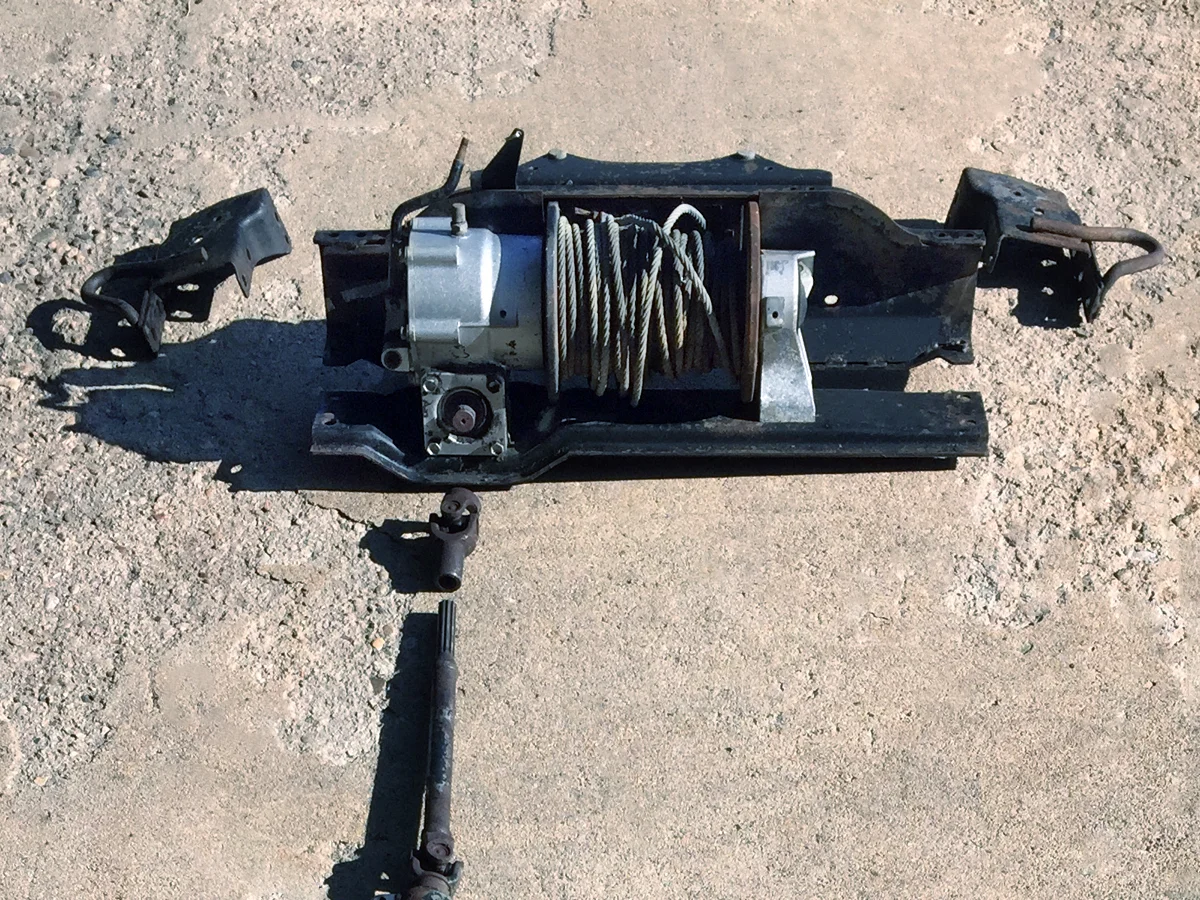 winch from rear.jpg
