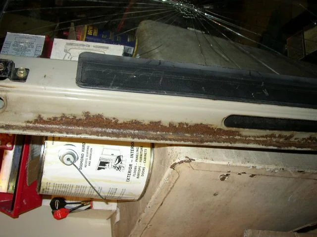 windshield hole2.webp