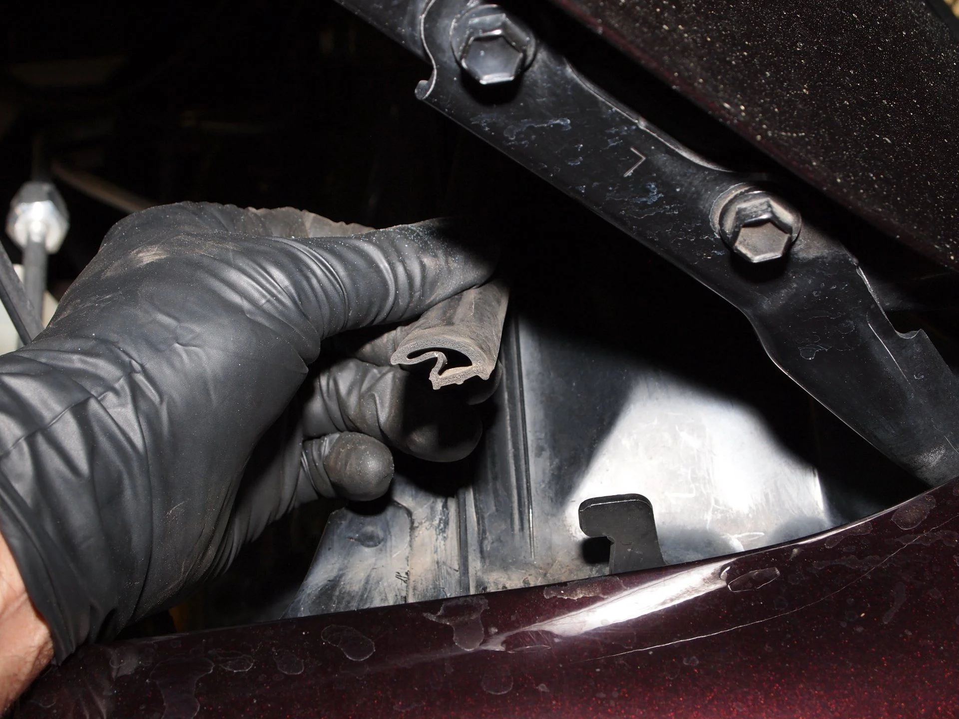 Windshield removal (19).webp