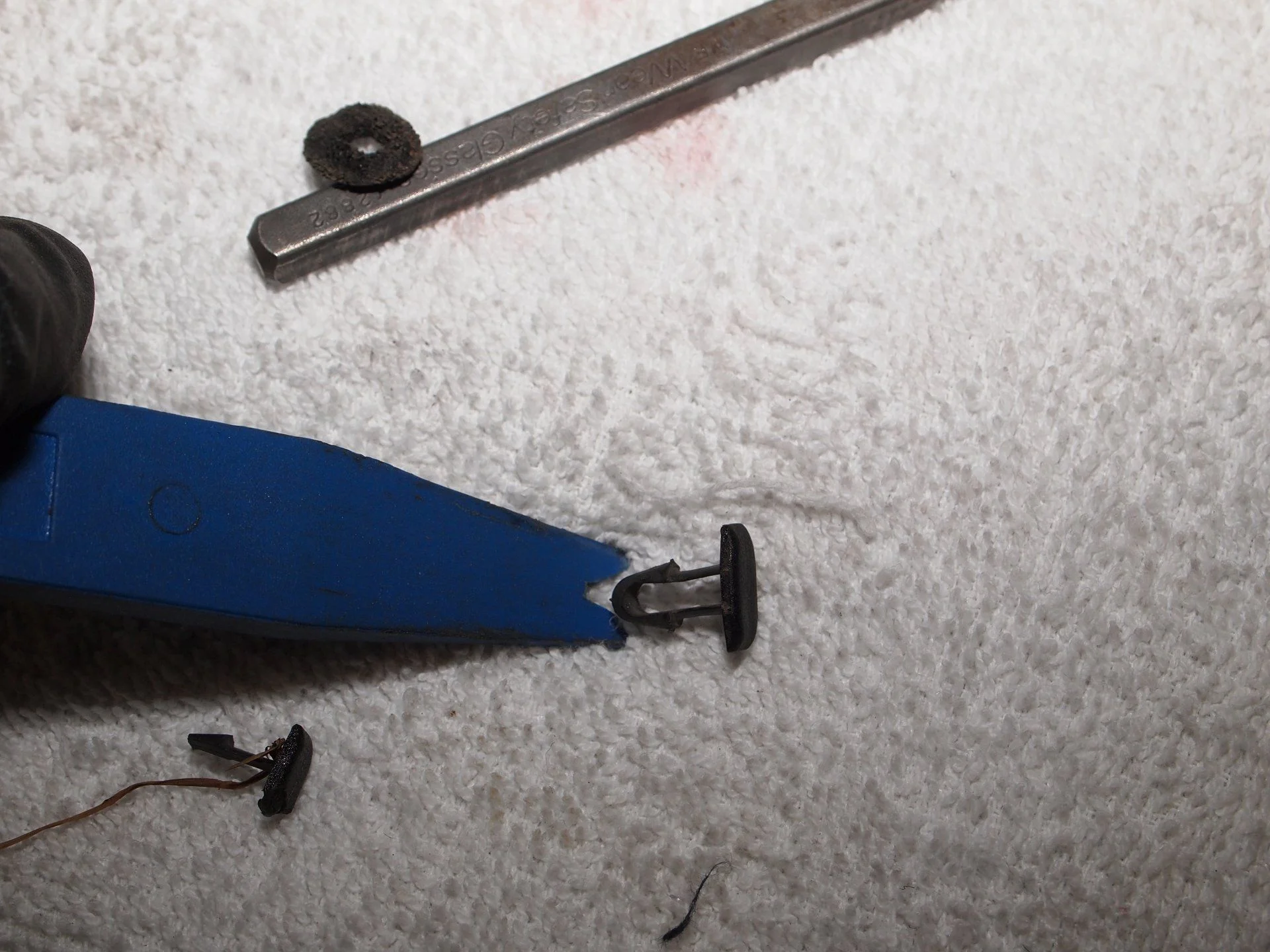 Windshield removal (21).webp