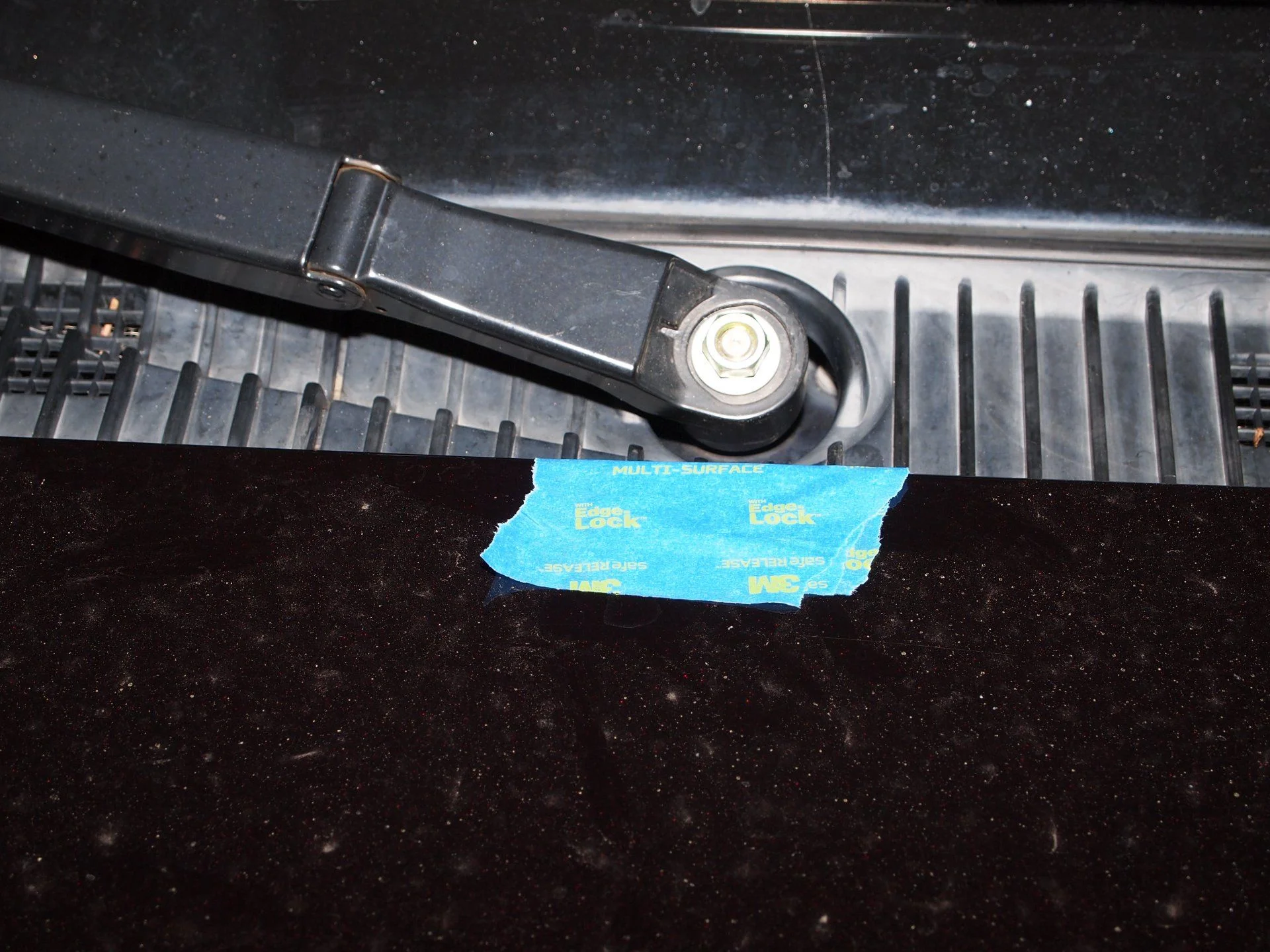 Windshield removal (23).webp
