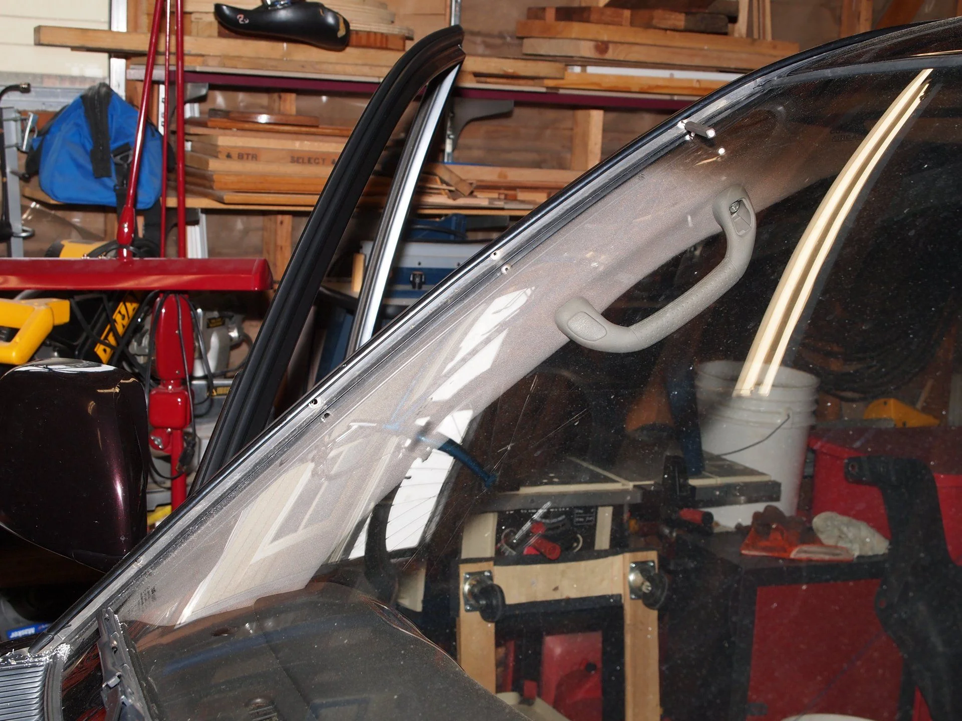 Windshield removal (8).webp