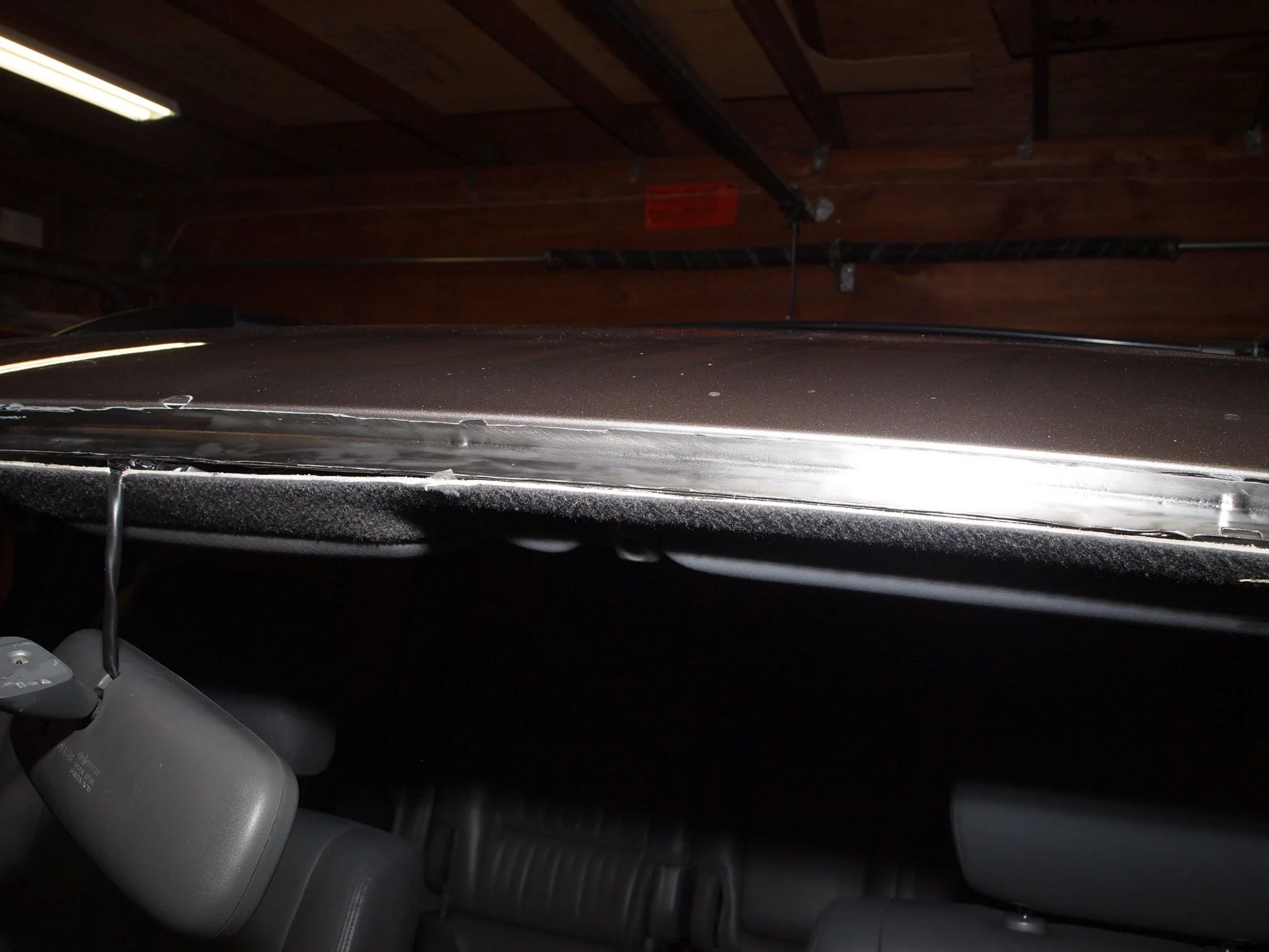 Windshield strip uner molding (9).webp
