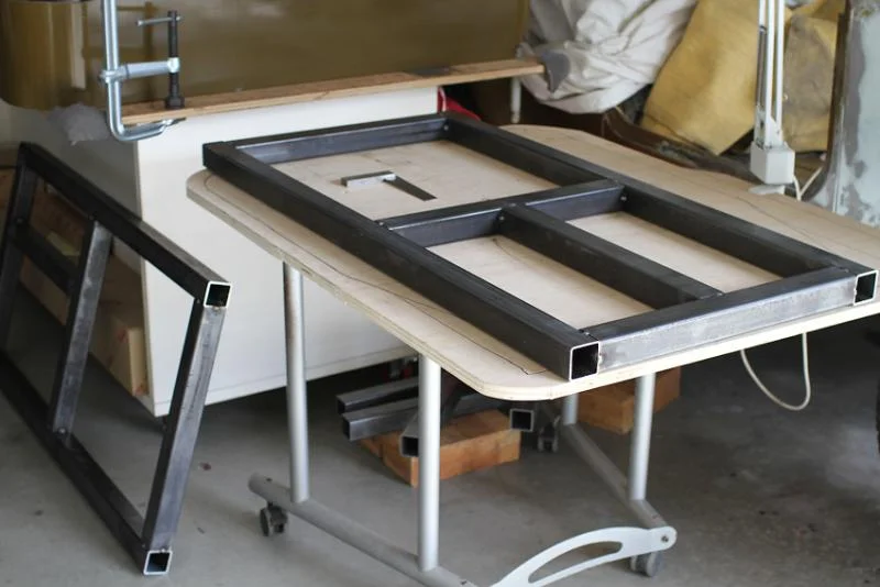 work_table2.webp