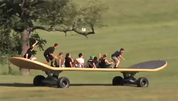 worlds-largest-skateboard-20100712-090907.webp
