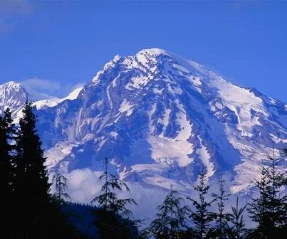 WST075MountRainier.webp
