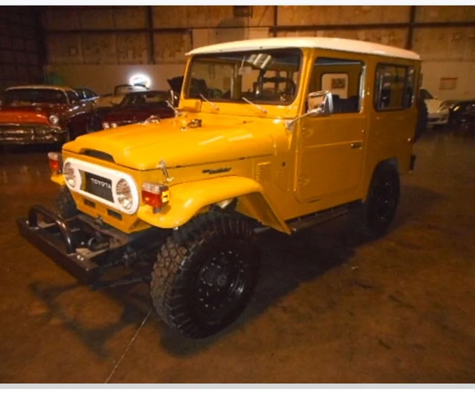 Yellow FJ40 4.webp