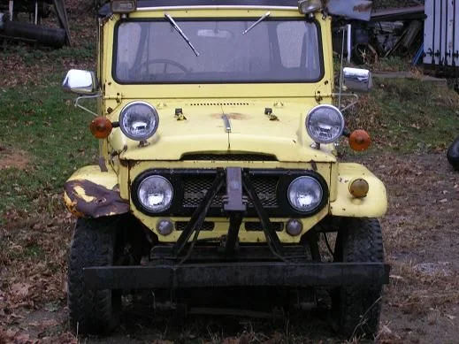 Yellow Land Cruiser 001.webp