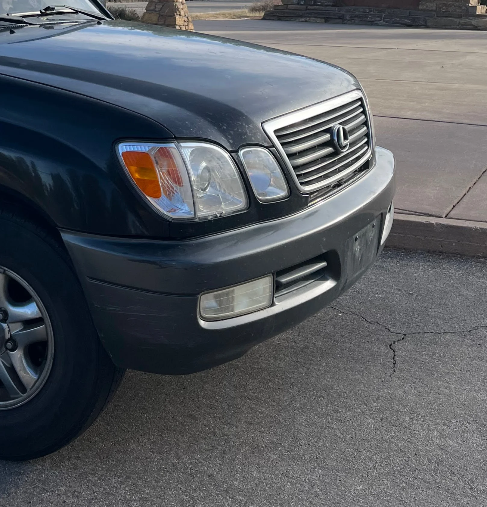 lx470 b.webp