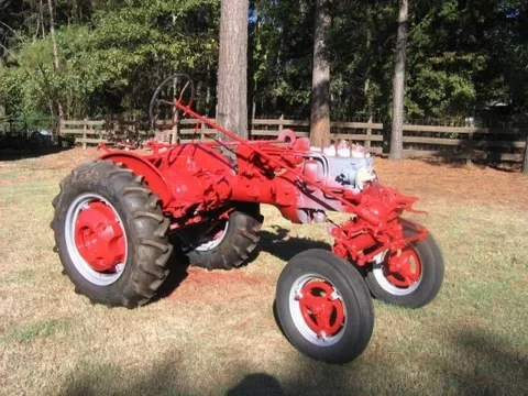 tractor 3.webp