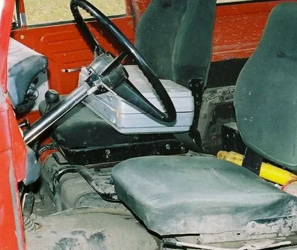 FJ_dri_side_door_open_crop_more_I.webp