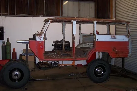 fj45lv with wheels.webp