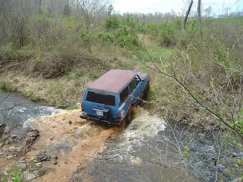 FJ60huntclub3.webp
