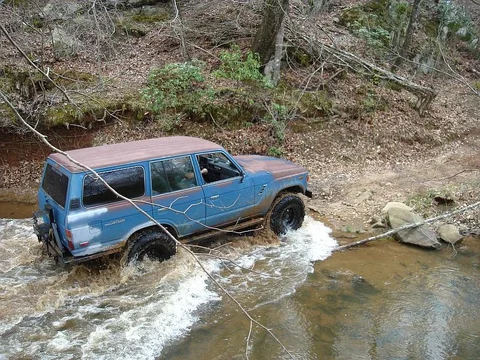 FJ60huntclub6.webp