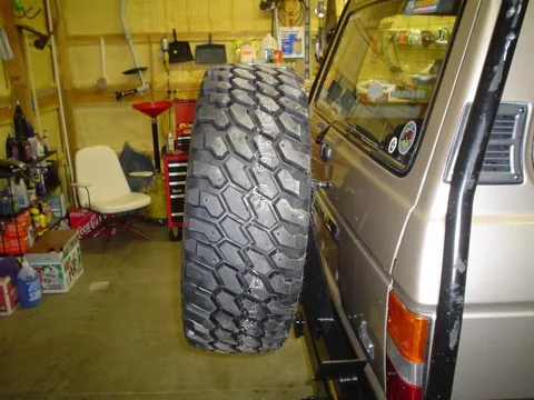 Roof Clamps & Tire Carrier 006.webp